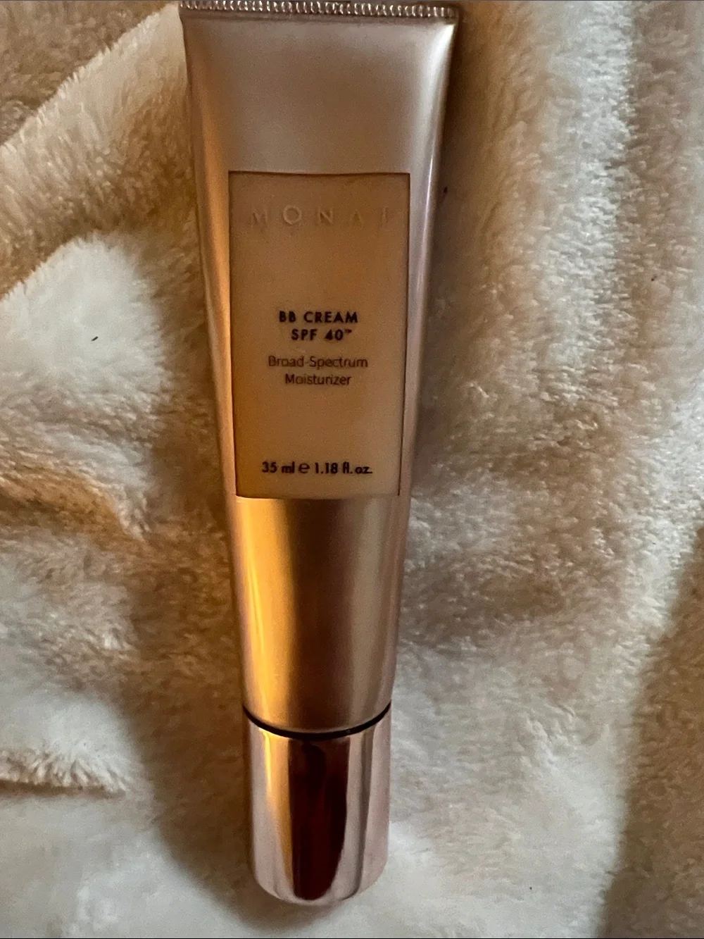 MONAT BB Cream SPF 40 Broad-Spectrum Moisturizer in Light/Beige